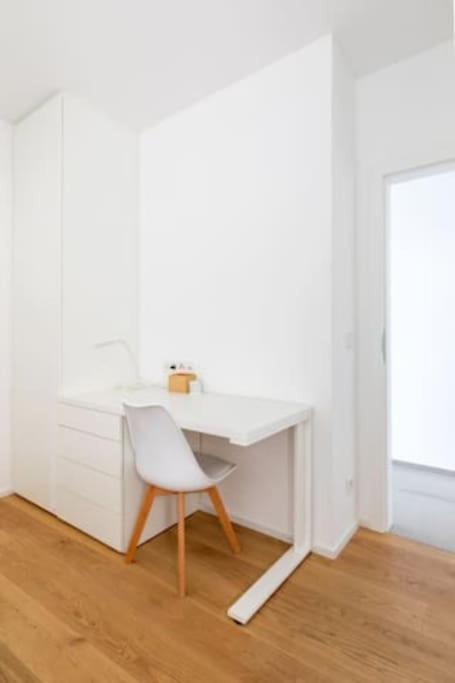 Wonderful Two Bedroom Apartment At Limpertsberg With Parking, Near Tram لوكسمبورغ المظهر الخارجي الصورة